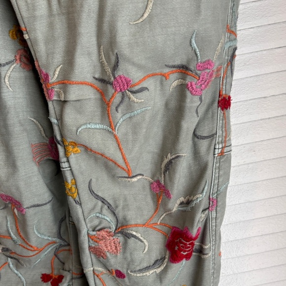 Anthropologie Y2K Style Floral Embroidered Cargo Pants Gray Pink Chic ✨ - Picture 9 of 14